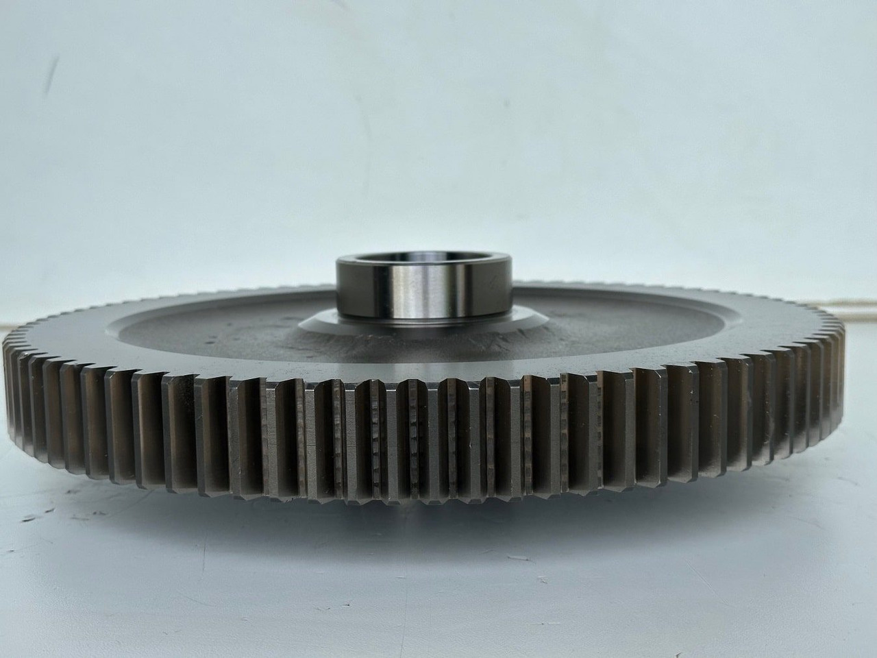 Liebherr Stirnrad ID-Nr.9443363 - ID-Nr.944336303. Fahrantrieb Typ:FAT650/508, FAT650E508, FAT650F519, FAT650F531, FAT650F549. PR752, PR754, PR756, RL52, RL64, RL66. #944336303.01# - הנעה סופית עבור מכונת בנייה: תמונה 2 Liebherr Stirnrad ID-Nr.9443363 - ID-Nr.944336303. Fahrantrieb Typ:FAT650/508, FAT650E508, FAT650F519, FAT650F531, FAT650F549. PR752, PR754, PR756, RL52, RL64, RL66. #944336303.01# - הנעה סופית עבור מכונת בנייה: תמונה 2