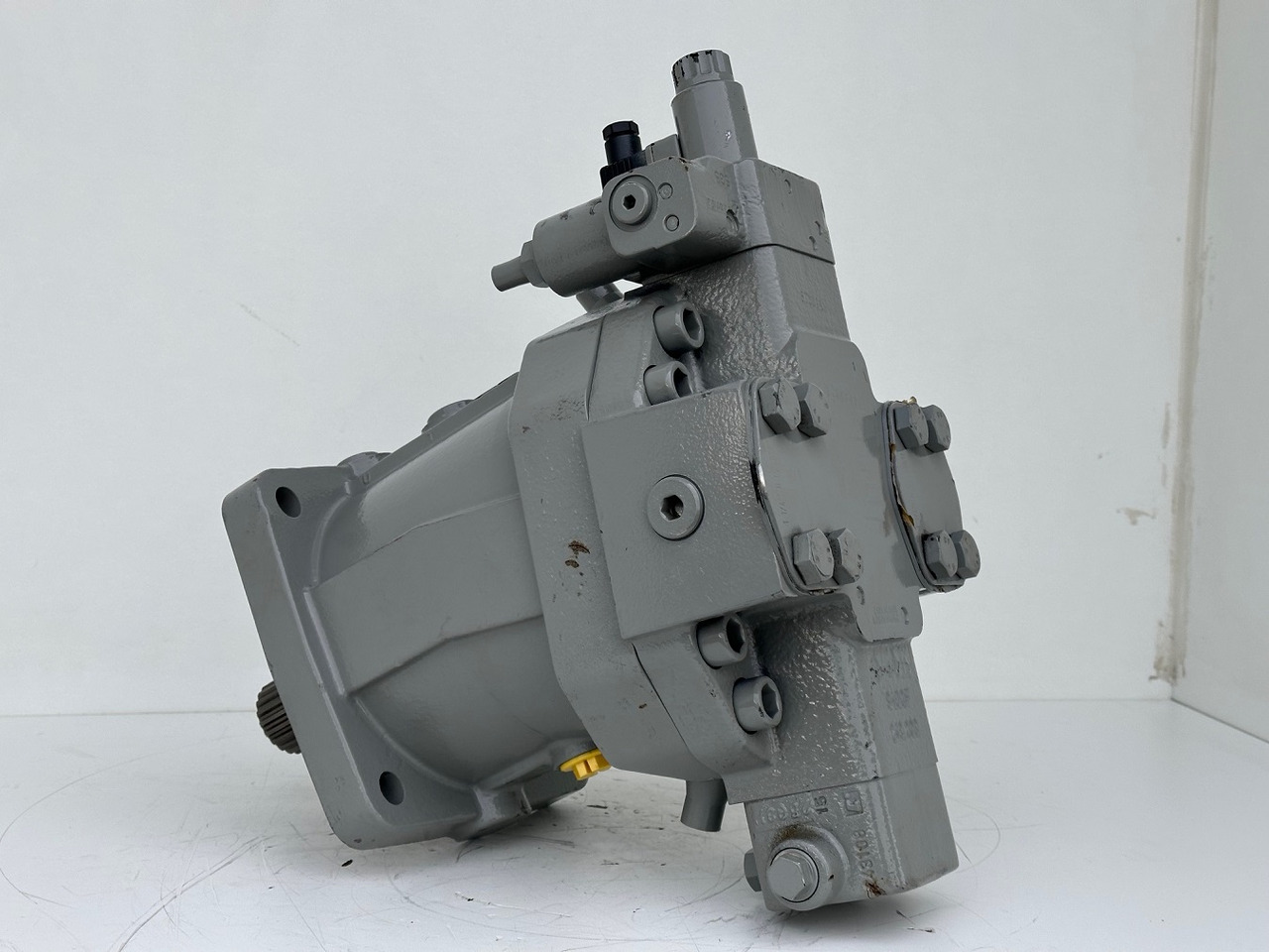 Liebherr Verstellmotor ID-Nr.510240108 - Hydromatik Rexroth Axialkolben-Verstellmotor Typ:A6VM140EP2D/63W-VZB017HB. #24338070# - מנוע הידרולי עבור עגורן זוחל: תמונה 3 Liebherr Verstellmotor ID-Nr.510240108 - Hydromatik Rexroth Axialkolben-Verstellmotor Typ:A6VM140EP2D/63W-VZB017HB. #24338070# - מנוע הידרולי עבור עגורן זוחל: תמונה 3