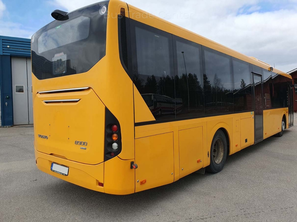 VOLVO 8900 B8RLE - אוטובוס פרברים: תמונה 2 VOLVO 8900 B8RLE - אוטובוס פרברים: תמונה 2
