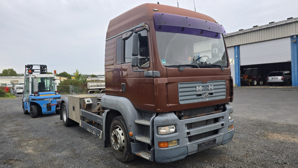 MAN TGA 18.430 4x2 (Nr. 6167) - משאית עם שלדת תא: תמונה 1 MAN TGA 18.430 4x2 (Nr. 6167) - משאית עם שלדת תא: תמונה 1