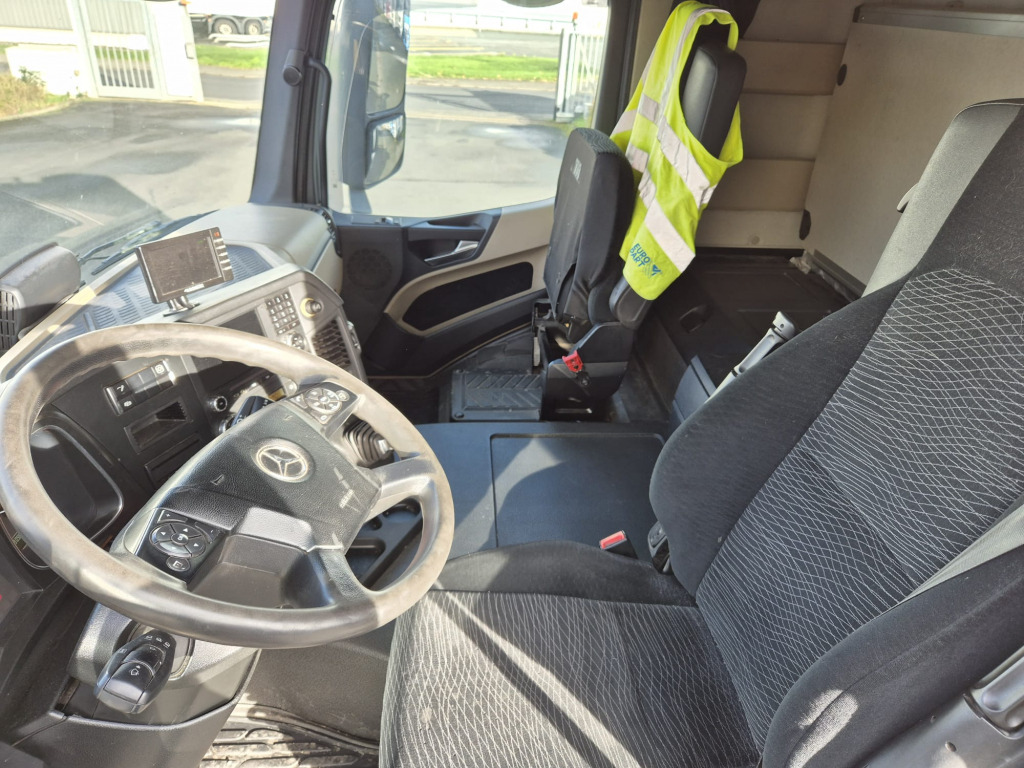 Mercedes Benz 1846 Actros (Nr. 5883) - משאית מכל: תמונה 2 Mercedes Benz 1846 Actros (Nr. 5883) - משאית מכל: תמונה 2