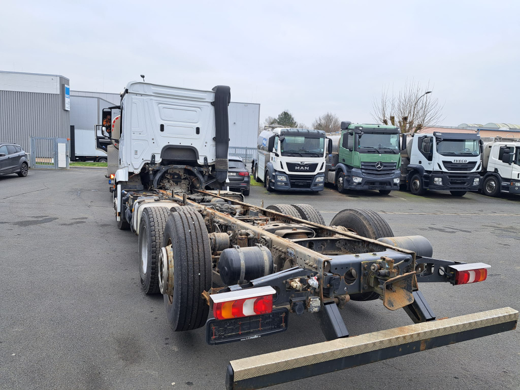 Mercedes Benz Actros 2545 L 6x2 Motorschaden(Nr. 5785) - משאית עם שלדת תא: תמונה 5 Mercedes Benz Actros 2545 L 6x2 Motorschaden(Nr. 5785) - משאית עם שלדת תא: תמונה 5