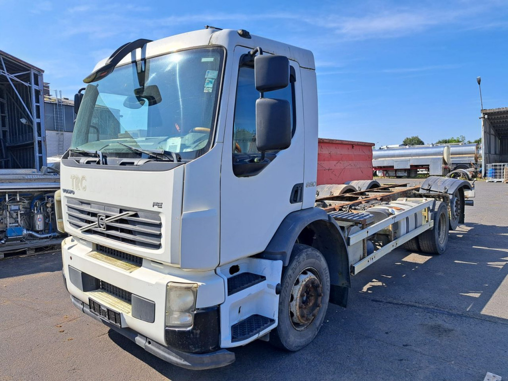 Volvo FE 320 (Nr. 4800) - משאית עם שלדת תא: תמונה 2 Volvo FE 320 (Nr. 4800) - משאית עם שלדת תא: תמונה 2