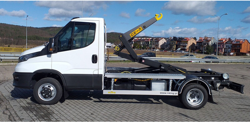 Iveco 50C18 + KING HZ-4R Hakowiec / Hooklift / Abrollkipper - משאית הרמת וו: תמונה 2 Iveco 50C18 + KING HZ-4R Hakowiec / Hooklift / Abrollkipper - משאית הרמת וו: תמונה 2