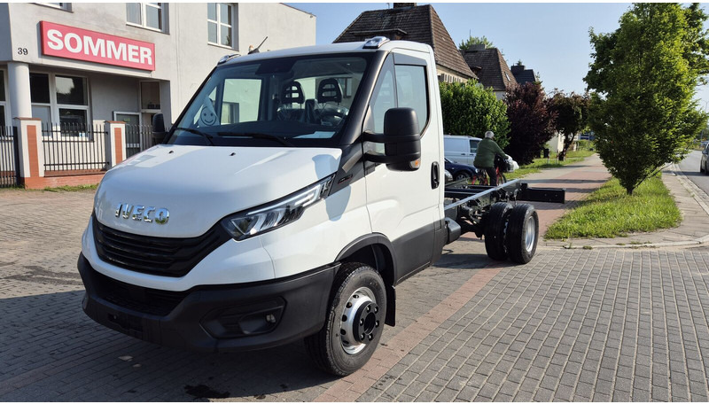 Iveco Daily 70C18 - nowe! - משאית עם שלדת תא: תמונה 1 Iveco Daily 70C18 - nowe! - משאית עם שלדת תא: תמונה 1