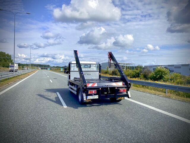 Mitsubishi Fuso 9C18 bramowiec BR6 - משאית דילוג העמסה: תמונה 4 Mitsubishi Fuso 9C18 bramowiec BR6 - משאית דילוג העמסה: תמונה 4