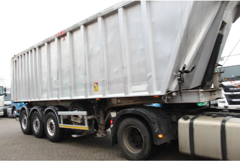 Benalu * 3AXLE * FULL ALUMINIUM * 45 Cub. * - סמיטריילר עם מזהיר: תמונה 5 Benalu * 3AXLE * FULL ALUMINIUM * 45 Cub. * - סמיטריילר עם מזהיר: תמונה 5