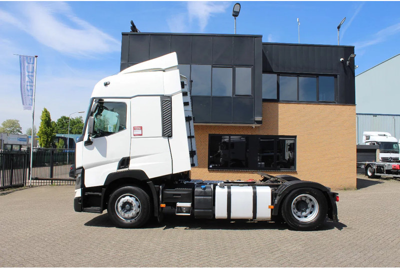 Renault T460 * RETARDER * 2 TANK * 4x2 * - יחידת טרקטור: תמונה 2 Renault T460 * RETARDER * 2 TANK * 4x2 * - יחידת טרקטור: תמונה 2