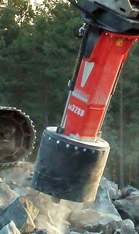 Finnsuoja SP-1 - פטיש הידרולי עבור מכונת בנייה: תמונה 1 Finnsuoja SP-1 - פטיש הידרולי עבור מכונת בנייה: תמונה 1