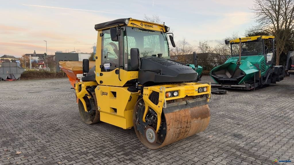 Bomag BW 154 AP-4v AM - רולר כביש: תמונה 2 Bomag BW 154 AP-4v AM - רולר כביש: תמונה 2