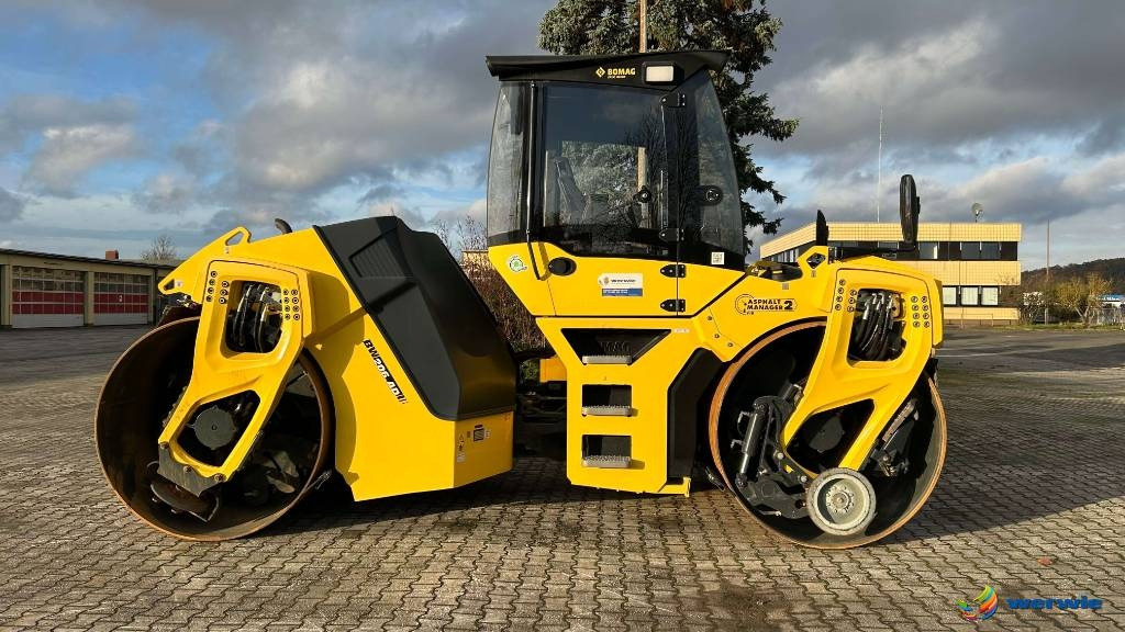 Bomag BW 206 AD-5 AM - רולר כביש: תמונה 1 Bomag BW 206 AD-5 AM - רולר כביש: תמונה 1
