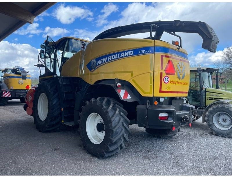 New Holland FR 700 - מקצרת מספוא: תמונה 4 New Holland FR 700 - מקצרת מספוא: תמונה 4