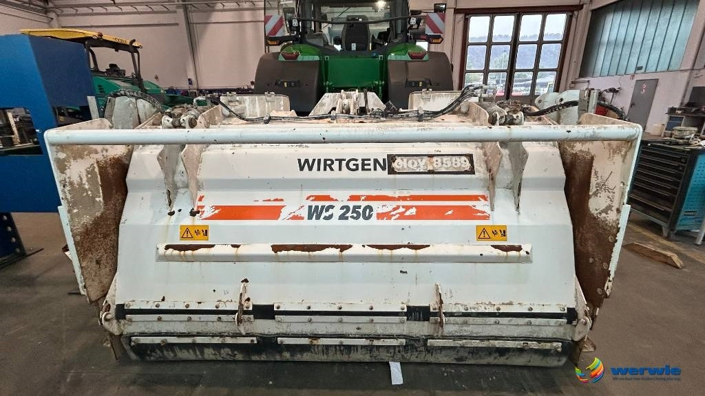 Wirtgen WS 250 - מכונת אספלט: תמונה 2 Wirtgen WS 250 - מכונת אספלט: תמונה 2