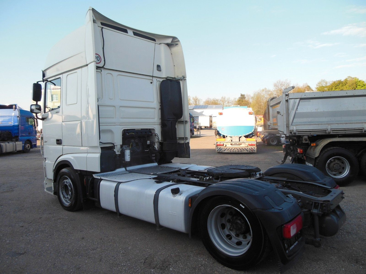 DAF XF 106.480 SSC, LOWDECK, STANDKLIMA, TOP!!! - יחידת טרקטור: תמונה 4 DAF XF 106.480 SSC, LOWDECK, STANDKLIMA, TOP!!! - יחידת טרקטור: תמונה 4
