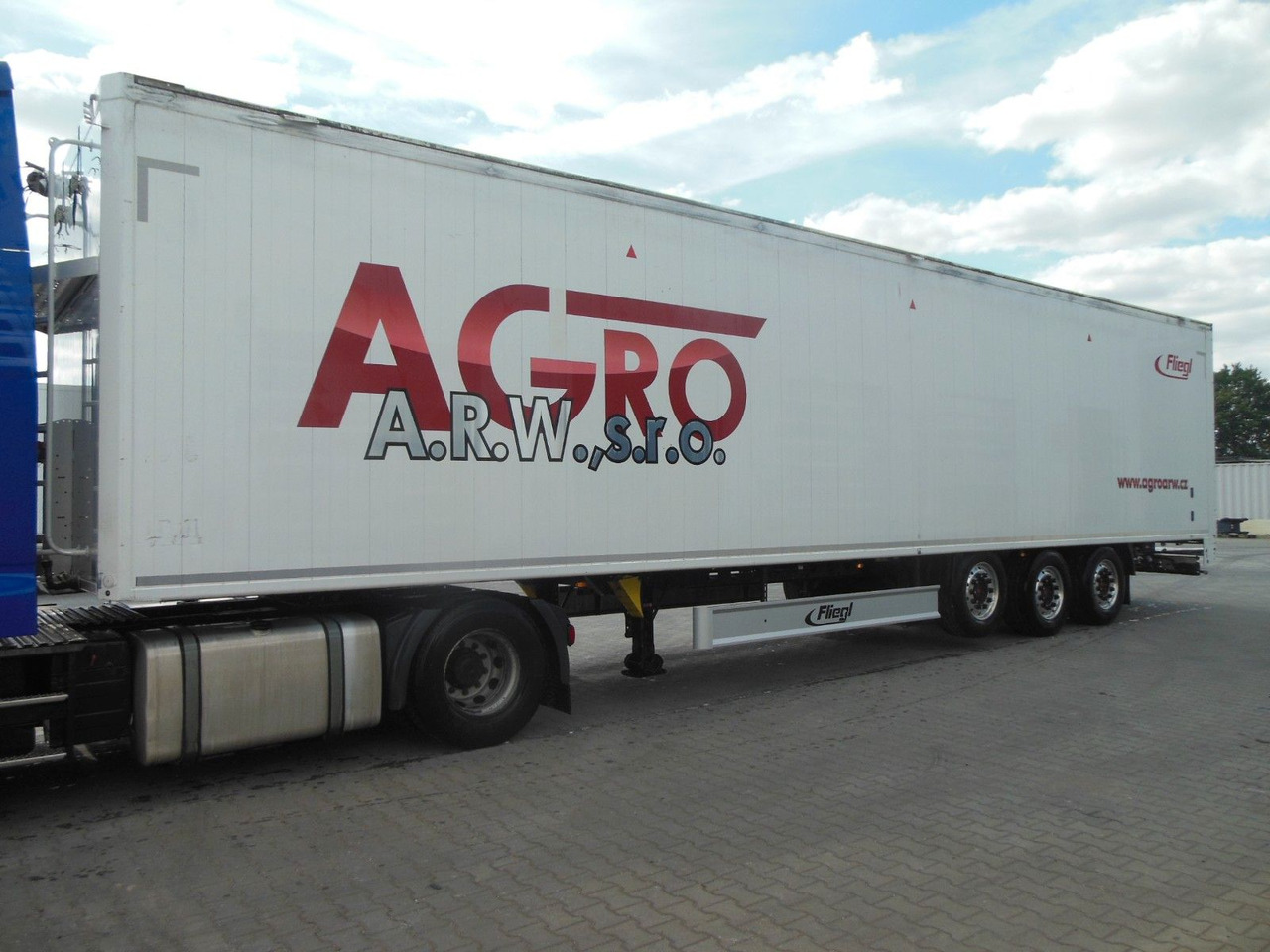 Fliegl SDS 390, 95m3, SAF, 2 STÜCK AM LAGER - סמיטריילר עם רצפת הליכה: תמונה 2 Fliegl SDS 390, 95m3, SAF, 2 STÜCK AM LAGER - סמיטריילר עם רצפת הליכה: תמונה 2