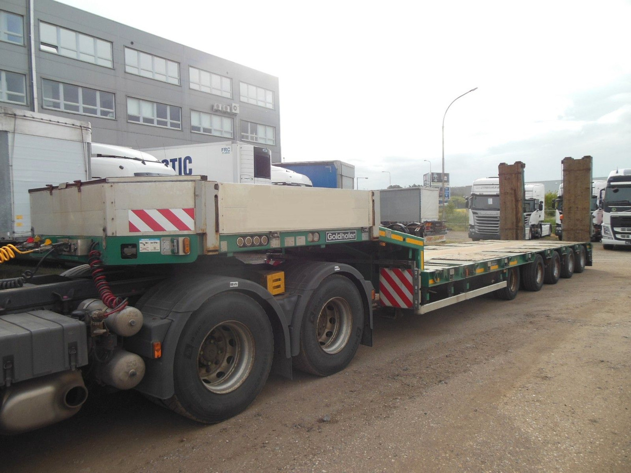 Goldhofer STZ-L 5-54/80, 5 ACHSEN,TELESKOP 7M,4 ACHSE LENK - סמיטריילר עם מטען נמוך: תמונה 1 Goldhofer STZ-L 5-54/80, 5 ACHSEN,TELESKOP 7M,4 ACHSE LENK - סמיטריילר עם מטען נמוך: תמונה 1