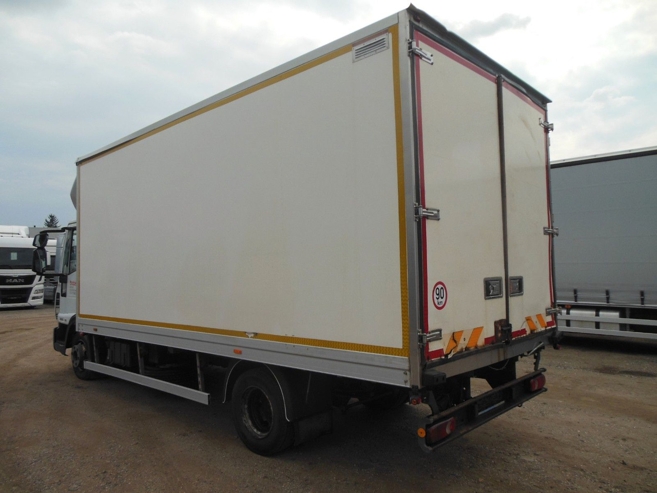 Iveco EUROCARGO 75E14 - כלי רכב מסחרי עם תיבה: תמונה 4 Iveco EUROCARGO 75E14 - כלי רכב מסחרי עם תיבה: תמונה 4