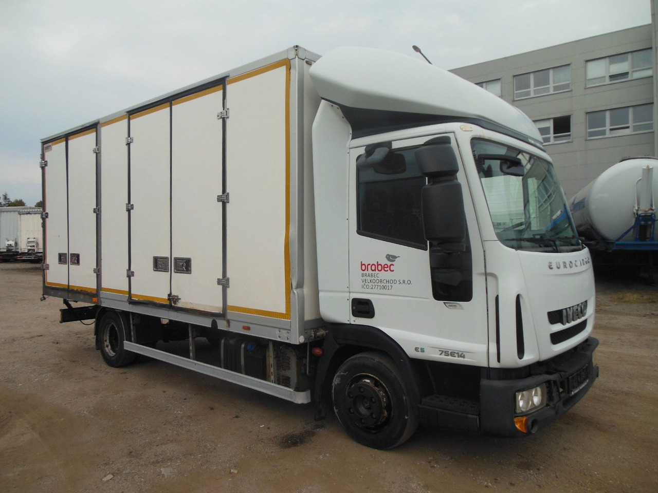 Iveco EUROCARGO 75E14 - כלי רכב מסחרי עם תיבה: תמונה 2 Iveco EUROCARGO 75E14 - כלי רכב מסחרי עם תיבה: תמונה 2