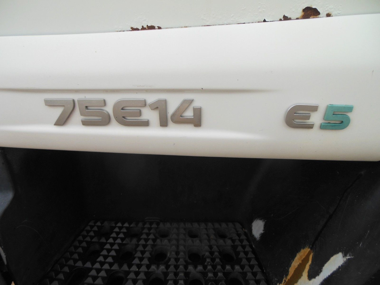 Iveco EUROCARGO 75E14 - כלי רכב מסחרי עם תיבה: תמונה 5 Iveco EUROCARGO 75E14 - כלי רכב מסחרי עם תיבה: תמונה 5