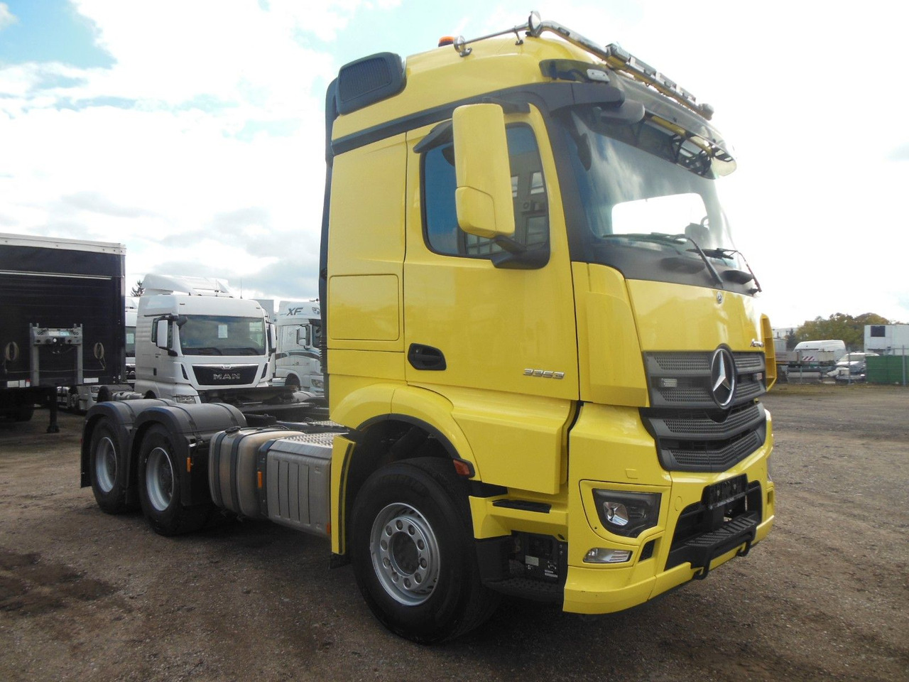 Mercedes-Benz ACTROS 3353, 6X4, 120.000 KG, TRK, 4 STÜCKS, - יחידת טרקטור: תמונה 2 Mercedes-Benz ACTROS 3353, 6X4, 120.000 KG, TRK, 4 STÜCKS, - יחידת טרקטור: תמונה 2