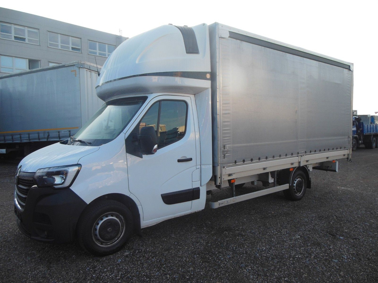 Renault MASTER 2.3 DCI, 10 PALETTEN, LUFT FEDERUNG - כלי רכב מסחרי עם וילונות צד: תמונה 1 Renault MASTER 2.3 DCI, 10 PALETTEN, LUFT FEDERUNG - כלי רכב מסחרי עם וילונות צד: תמונה 1