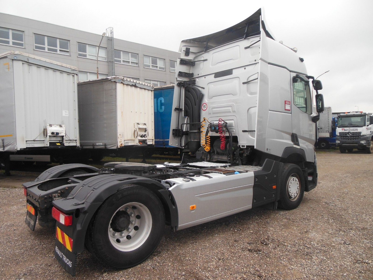 Renault T 440, STANDART, LEICHTER UNAFALL - יחידת טרקטור: תמונה 3 Renault T 440, STANDART, LEICHTER UNAFALL - יחידת טרקטור: תמונה 3