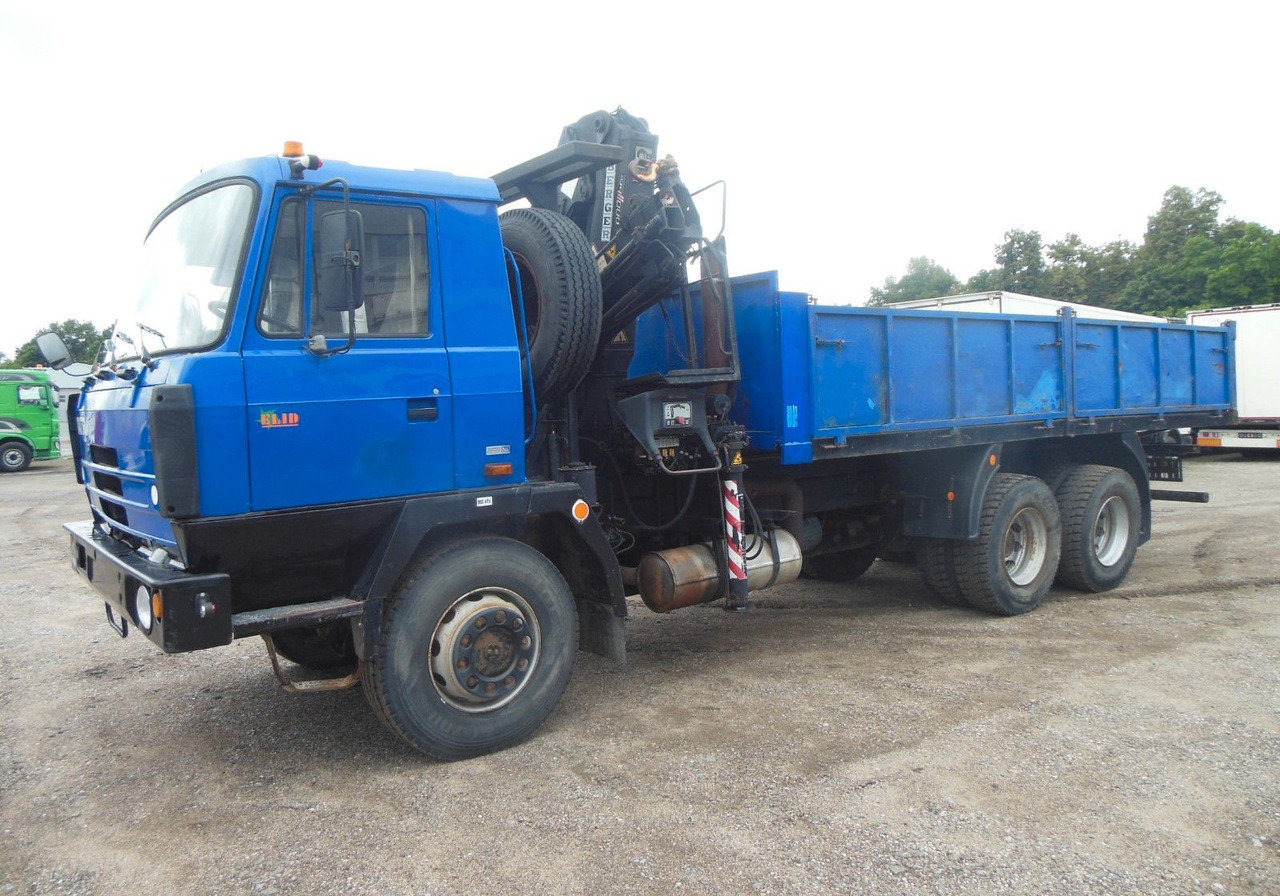 Tatra T 815, 6X6, HIAB 144 B - 3 DUO - משאית צד נופל/ שטוחה, משאית מנוף: תמונה 1 Tatra T 815, 6X6, HIAB 144 B - 3 DUO - משאית צד נופל/ שטוחה, משאית מנוף: תמונה 1