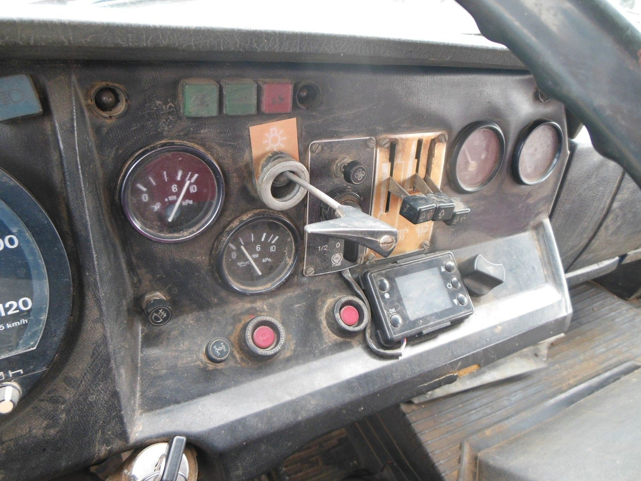 מזהיר Tatra T 815, 6x6: תמונה 25