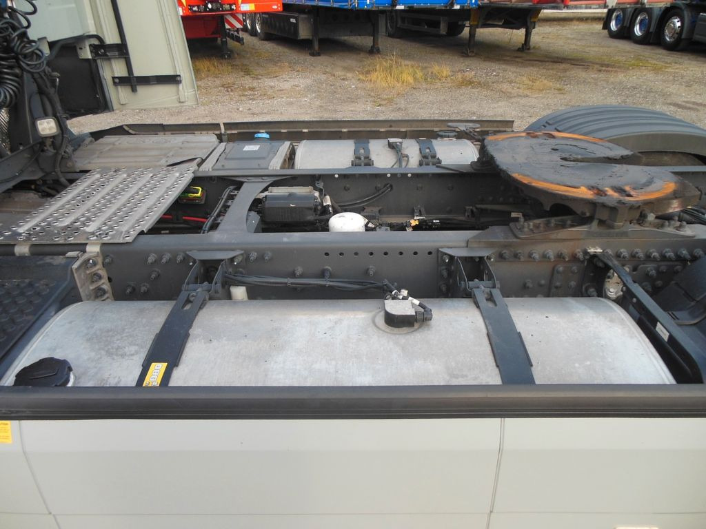 Volvo FH 13/460 TURBO COMPOUND,I-SAVE,I-PARK COOL,TOP - יחידת טרקטור: תמונה 5 Volvo FH 13/460 TURBO COMPOUND,I-SAVE,I-PARK COOL,TOP - יחידת טרקטור: תמונה 5