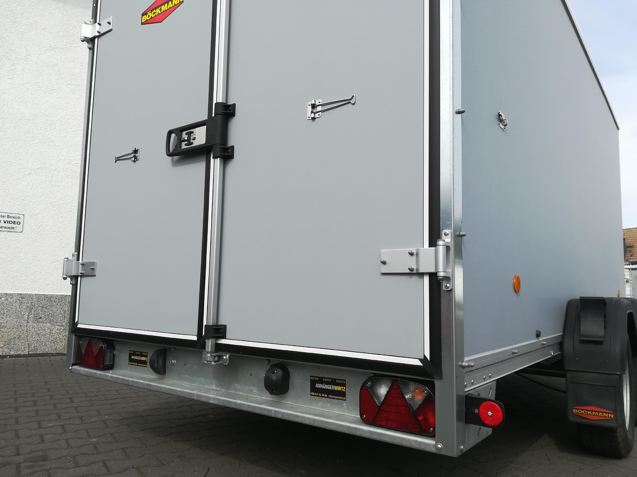 Böckmann Koffer KT 4018/27 M grau 400x185x182cm (XL) 2700kg - קרון נגרר בתיבה סגורה: תמונה 5 Böckmann Koffer KT 4018/27 M grau 400x185x182cm (XL) 2700kg - קרון נגרר בתיבה סגורה: תמונה 5