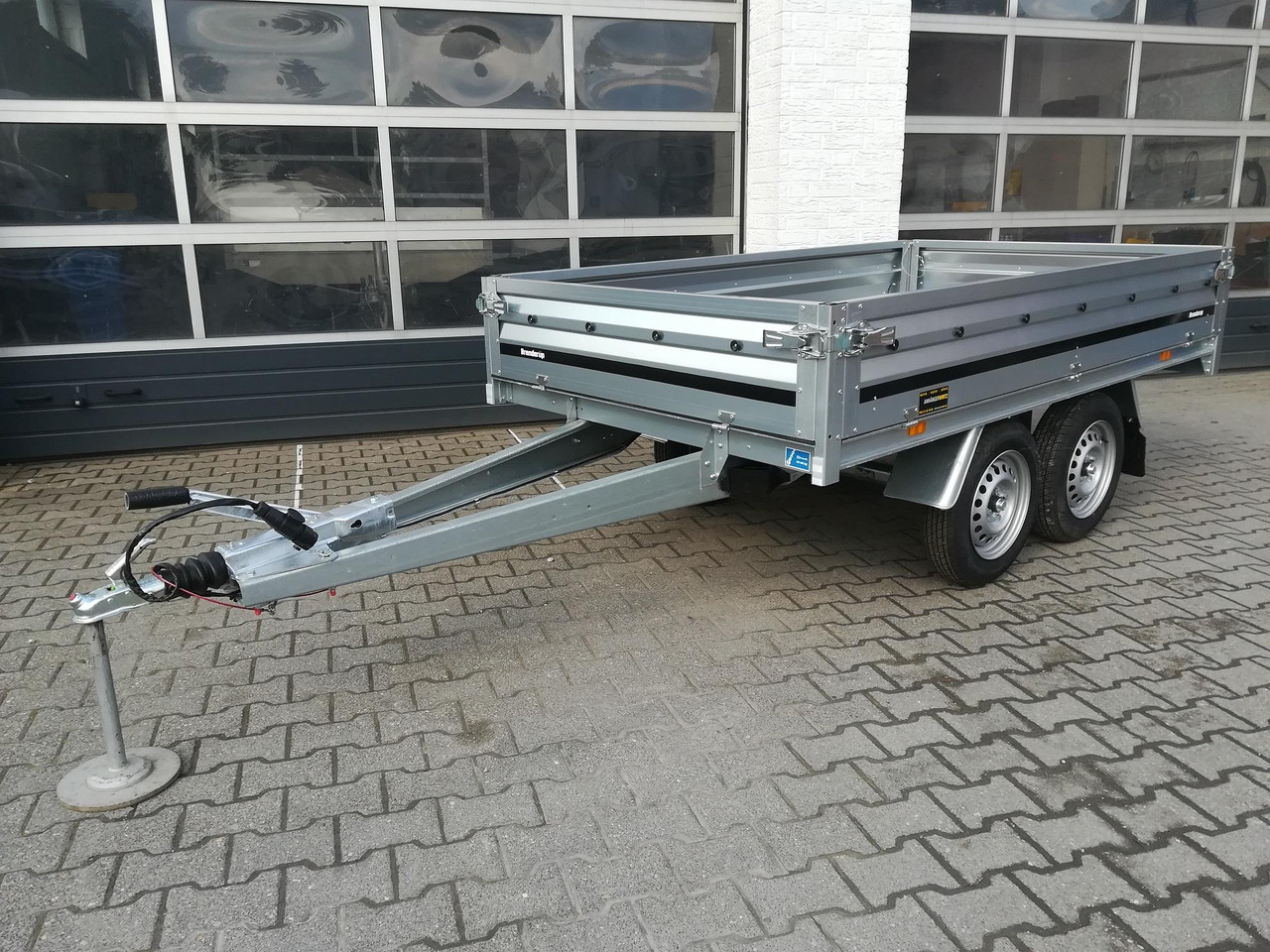 Brenderup 3251 STB 1000 Tandemachse 250x142x35cm (S) 13" 1000kg Januar Aktion - קרון נגרר צד נופל/ שטוח: תמונה 1 Brenderup 3251 STB 1000 Tandemachse 250x142x35cm (S) 13" 1000kg Januar Aktion - קרון נגרר צד נופל/ שטוח: תמונה 1