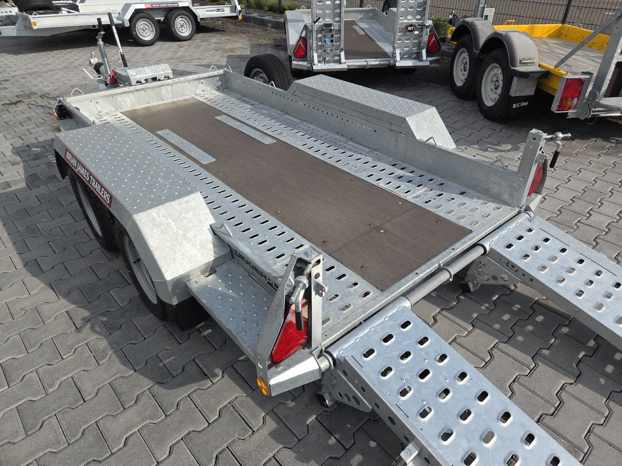 Brian James Digger Plant 543-2813-35 280x130cm Auffahrrampen klappbar Reserverad 3500kg - קרון נגרר לצמחים: תמונה 4 Brian James Digger Plant 543-2813-35 280x130cm Auffahrrampen klappbar Reserverad 3500kg - קרון נגרר לצמחים: תמונה 4