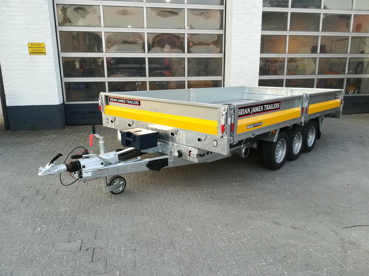 Brian James Trailer CarGO Tipper 2 elektrisch 360x195x30cm Stahlbordwände Pendel 12" Tridem 3,5t on - קרון נגרר עם מזהיר: תמונה 4 Brian James Trailer CarGO Tipper 2 elektrisch 360x195x30cm Stahlbordwände Pendel 12" Tridem 3,5t on - קרון נגרר עם מזהיר: תמונה 4