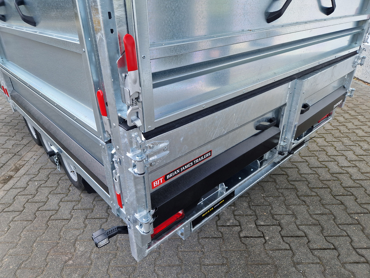 Brian James Trailer Tipper 400x200x100cm Aufsatz elektro blackline LED Tridem 3500kg Modell 24 - קרון נגרר עם מזהיר: תמונה 2 Brian James Trailer Tipper 400x200x100cm Aufsatz elektro blackline LED Tridem 3500kg Modell 24 - קרון נגרר עם מזהיר: תמונה 2
