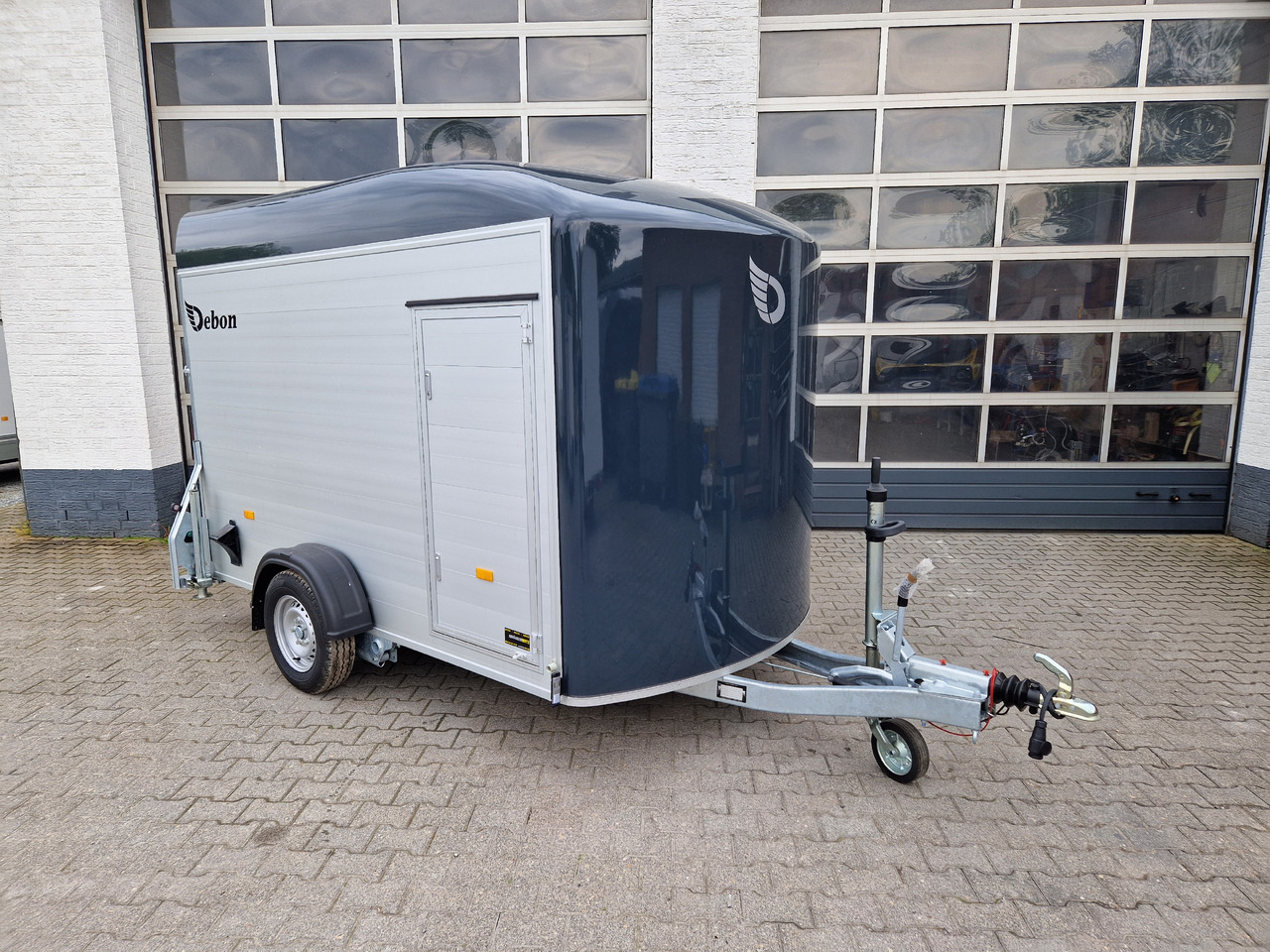 Cargo Roadster 400 312x164x184cm Alu Poly darkgrey Aluboden Seitentür 1300kg Pullman 100 km/H Abverk - קרון נגרר למכונית: תמונה 1 Cargo Roadster 400 312x164x184cm Alu Poly darkgrey Aluboden Seitentür 1300kg Pullman 100 km/H Abverk - קרון נגרר למכונית: תמונה 1