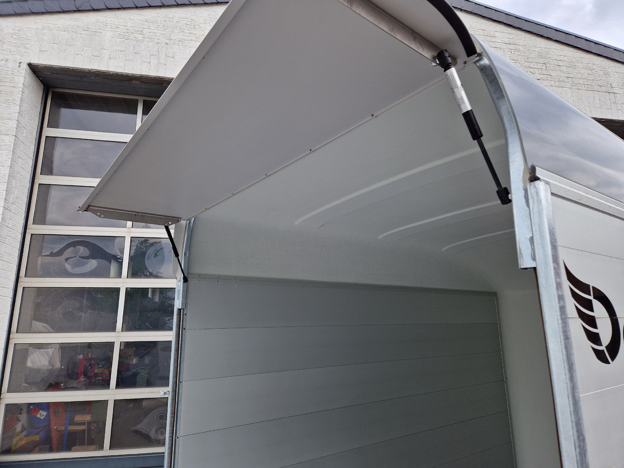 Cargo Roadster 400 312x164x184cm Alu Poly darkgrey Aluboden Seitentür 1300kg Pullman 100 km/H Abverk - קרון נגרר למכונית: תמונה 3 Cargo Roadster 400 312x164x184cm Alu Poly darkgrey Aluboden Seitentür 1300kg Pullman 100 km/H Abverk - קרון נגרר למכונית: תמונה 3