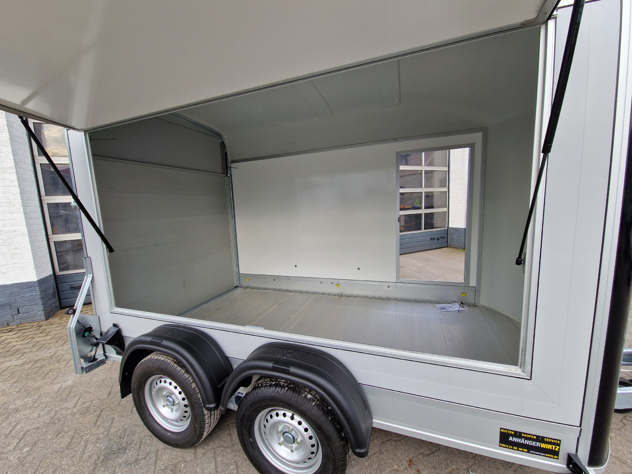 Cargo Roadster 500 312x167x199cm Sandwich Poly schwarz Seitenklappe Seitentür Pullman 100 km/H - קרון נגרר לממכר: תמונה 5 Cargo Roadster 500 312x167x199cm Sandwich Poly schwarz Seitenklappe Seitentür Pullman 100 km/H - קרון נגרר לממכר: תמונה 5