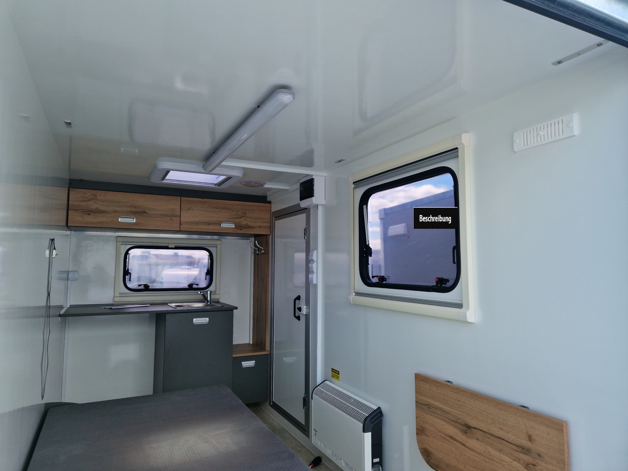 Koffer Camp TFS ST 320.01 320x150x180cm Premium Rampe Seitentür Fenster Bett 1300kg 100km/H - קרוואן נגרר: תמונה 5 Koffer Camp TFS ST 320.01 320x150x180cm Premium Rampe Seitentür Fenster Bett 1300kg 100km/H - קרוואן נגרר: תמונה 5