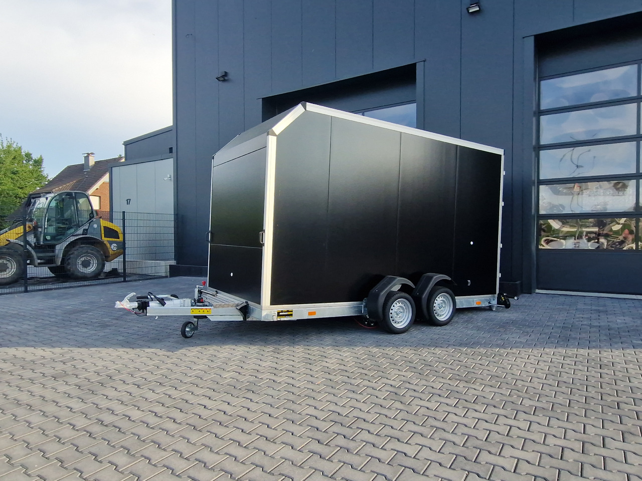 Kofferanhänger EasyLift L+ 3500 350x163x230cm black aerodynamisch 3500kg - קרון נגרר לצמחים: תמונה 2 Kofferanhänger EasyLift L+ 3500 350x163x230cm black aerodynamisch 3500kg - קרון נגרר לצמחים: תמונה 2