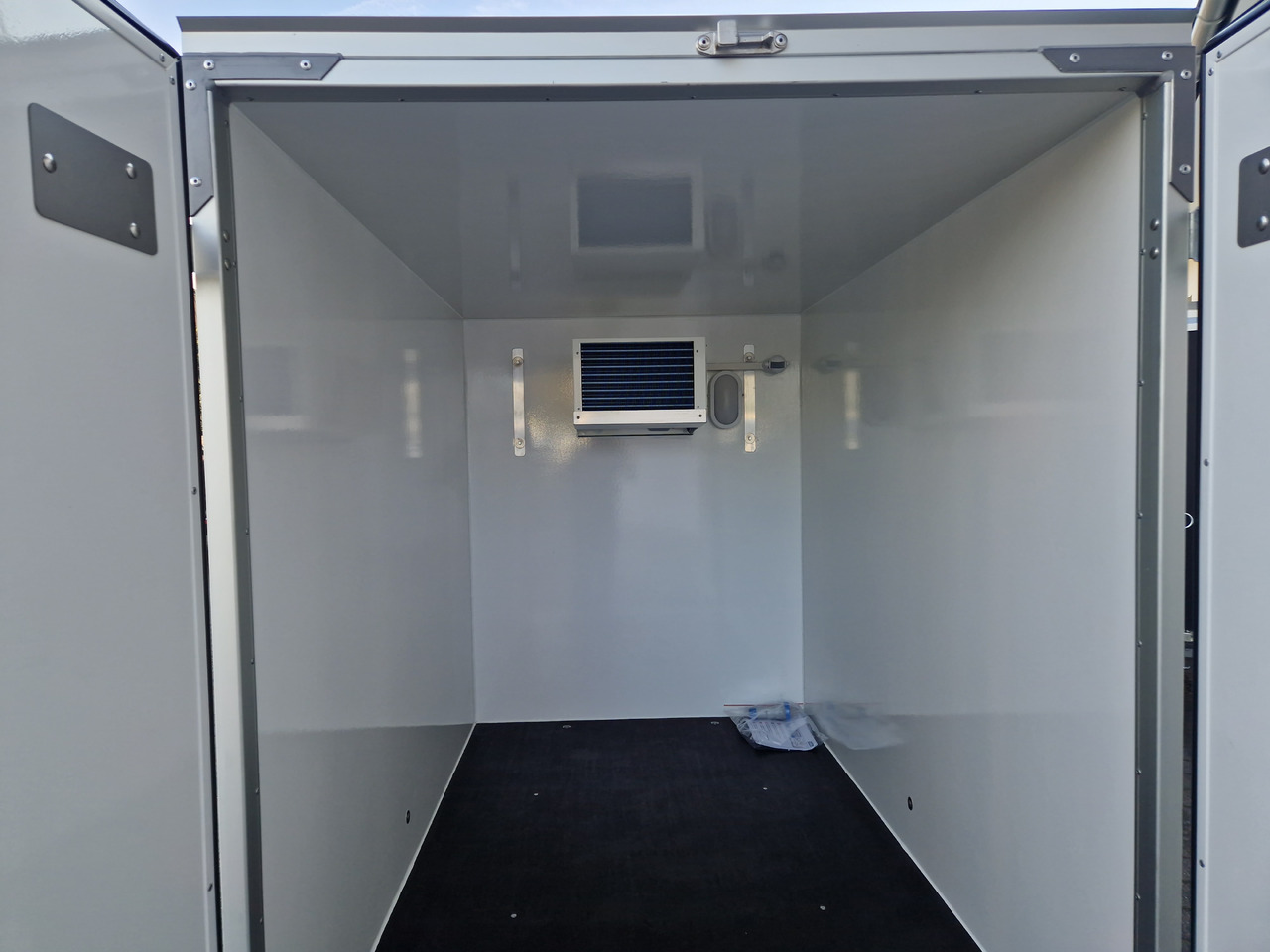 Kühlanhänger 752 DK2 Classic 199x124x150cm XPS Govi Kühlung 750kg ungebremst - קרון נגרר עם קירור: תמונה 5 Kühlanhänger 752 DK2 Classic 199x124x150cm XPS Govi Kühlung 750kg ungebremst - קרון נגרר עם קירור: תמונה 5