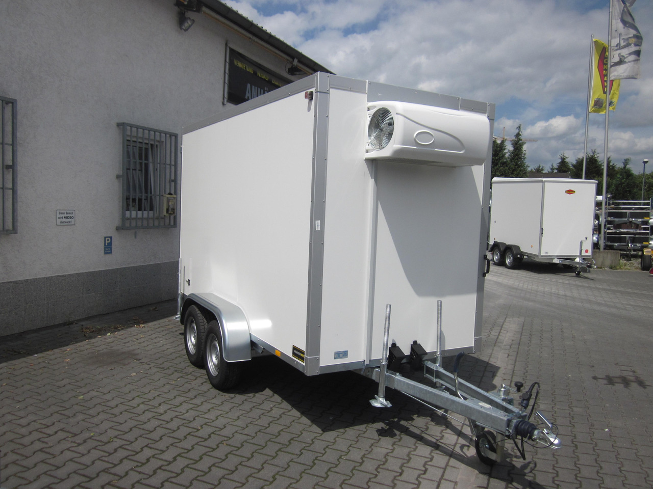 Kühlanhänger AZKF 2735/155 343x154x200cm GOVI Kühlaggregat 4 Iso 60 Frioliner Juli Aktion - קרון נגרר עם קירור: תמונה 5 Kühlanhänger AZKF 2735/155 343x154x200cm GOVI Kühlaggregat 4 Iso 60 Frioliner Juli Aktion - קרון נגרר עם קירור: תמונה 5