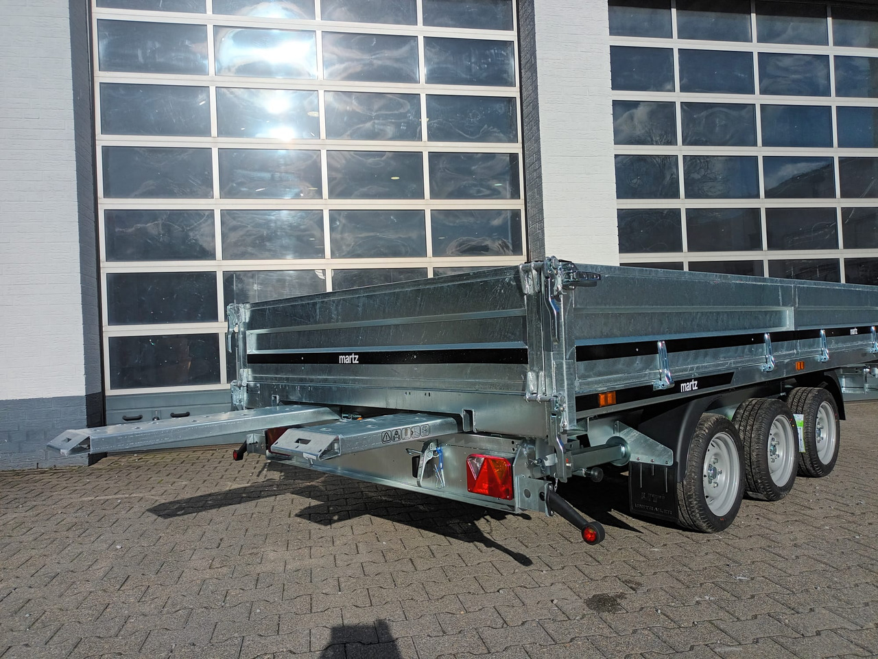 Martz Kipper 400/3 406x200x40cm Profi Stahl Elektro + NHP Rampen Stützen Pendel Tridem 13" 3500kg - קרון נגרר לצמחים: תמונה 3 Martz Kipper 400/3 406x200x40cm Profi Stahl Elektro + NHP Rampen Stützen Pendel Tridem 13" 3500kg - קרון נגרר לצמחים: תמונה 3