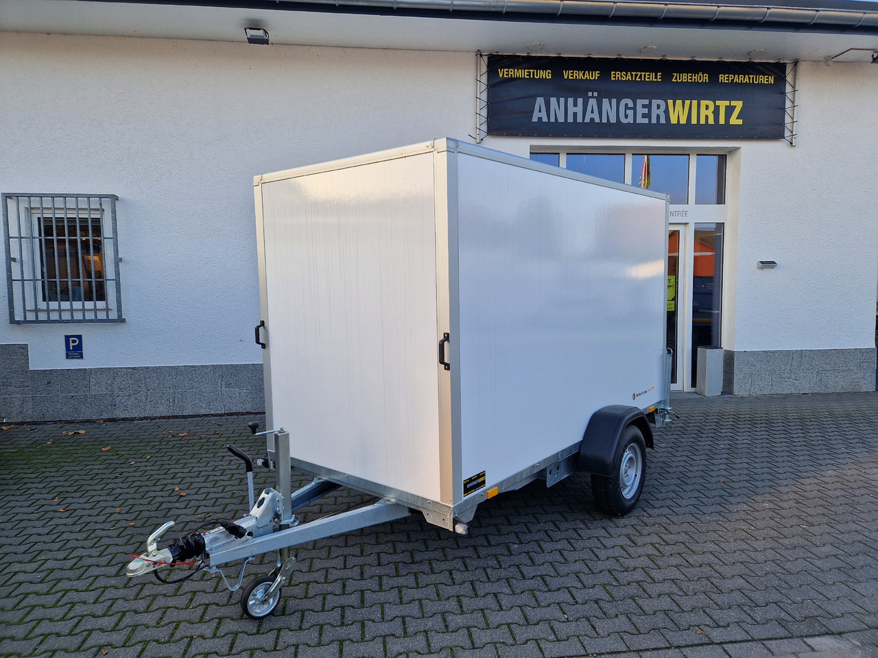 Saris Koffer GO 306 154 180 1500 1 306x154x180cm GFK weiß (M) 1500kg - קרון נגרר בתיבה סגורה: תמונה 1 Saris Koffer GO 306 154 180 1500 1 306x154x180cm GFK weiß (M) 1500kg - קרון נגרר בתיבה סגורה: תמונה 1