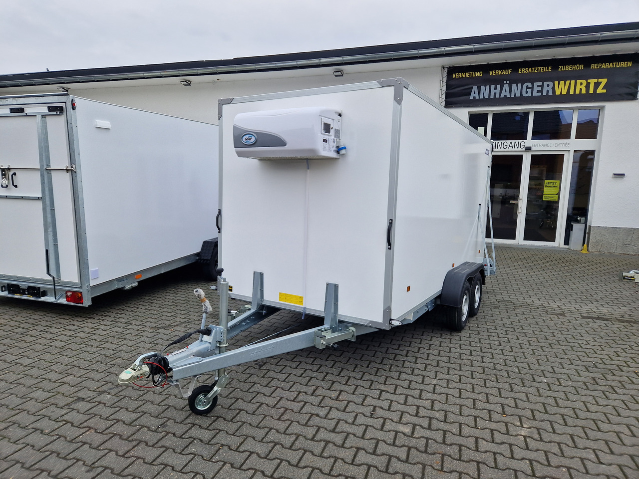 Tiefkühlanhänger 2719 F4 408x175x190cm GOVI Arktik 2000P Aluboden 2700kg - קרון נגרר עם קירור: תמונה 2 Tiefkühlanhänger 2719 F4 408x175x190cm GOVI Arktik 2000P Aluboden 2700kg - קרון נגרר עם קירור: תמונה 2