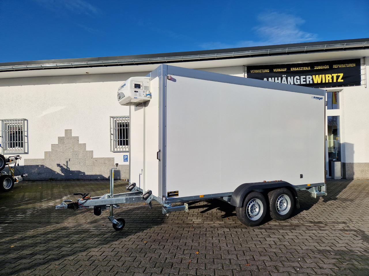Tiefkühlanhänger AZK 3540/180 Govi Kälteaggregat -18 100/100 386x170x200cm (L) 3500kg Modell 2024 - קרון נגרר עם קירור: תמונה 2 Tiefkühlanhänger AZK 3540/180 Govi Kälteaggregat -18 100/100 386x170x200cm (L) 3500kg Modell 2024 - קרון נגרר עם קירור: תמונה 2