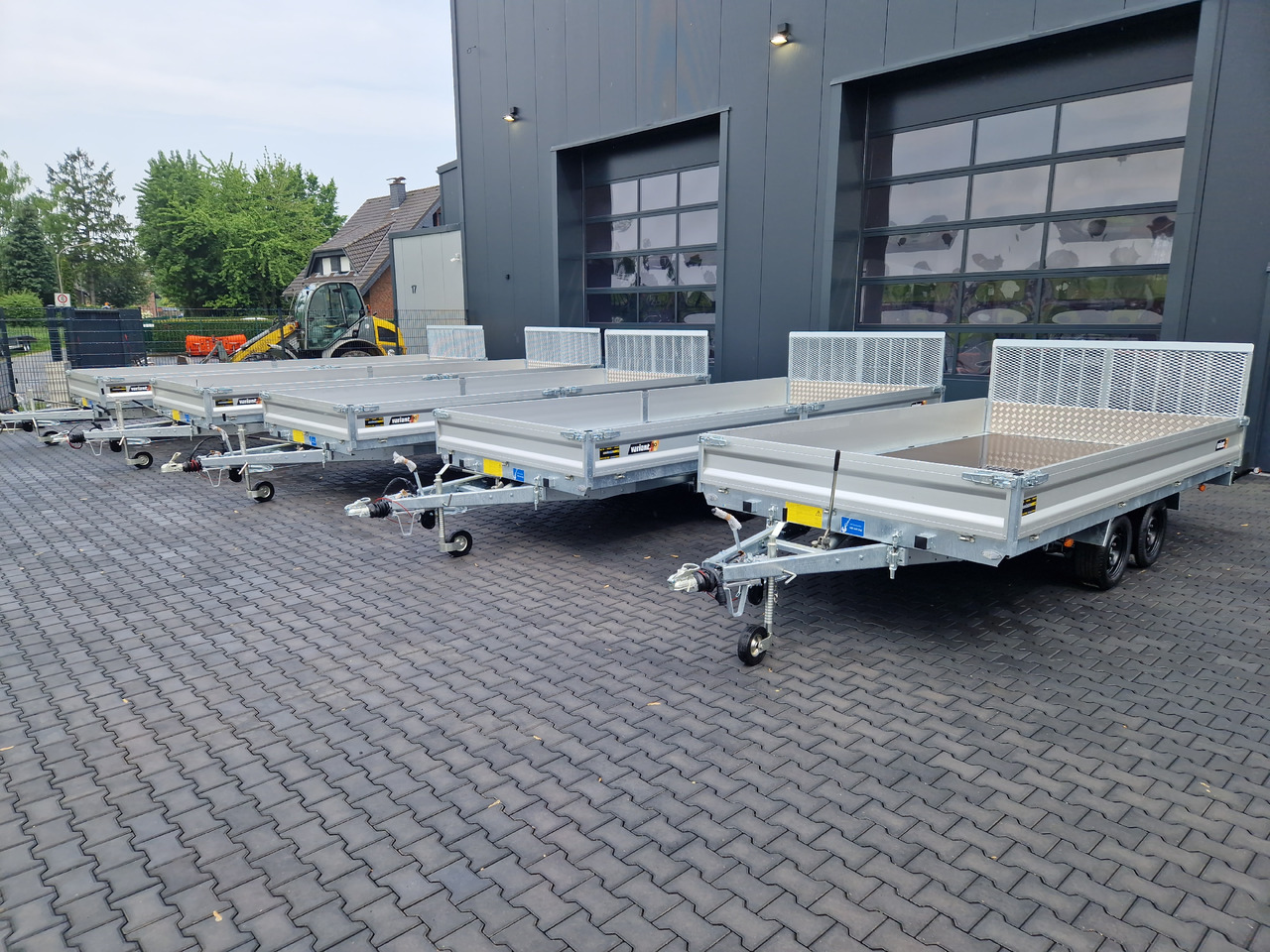 Variant Maschinentransporter 3542 UX Maxi Load Tandem Parabelfeder LED Felgen black 3500kg - קרון נגרר לצמחים: תמונה 3 Variant Maschinentransporter 3542 UX Maxi Load Tandem Parabelfeder LED Felgen black 3500kg - קרון נגרר לצמחים: תמונה 3
