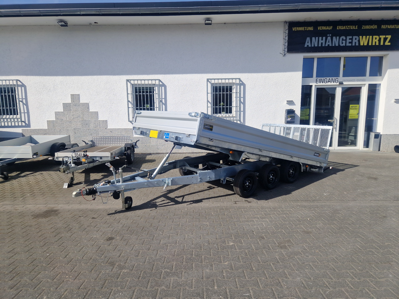 Variant Maschinentransporter 3543 UX Maxi Load LED Tridem Parabelfederung 3500kg - קרון נגרר עם מזהיר: תמונה 5 Variant Maschinentransporter 3543 UX Maxi Load LED Tridem Parabelfederung 3500kg - קרון נגרר עם מזהיר: תמונה 5