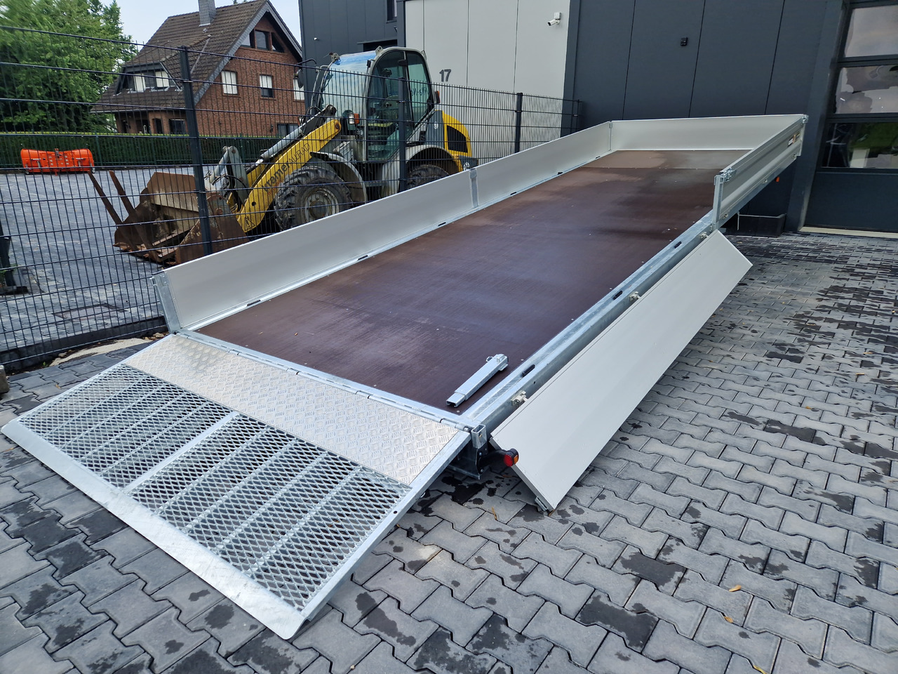 Variant Maschinentransporter 3563 UX Maxi Load 620x210x30cm LED Tridem Parabel black 3500kg - קרון נגרר לצמחים: תמונה 5 Variant Maschinentransporter 3563 UX Maxi Load 620x210x30cm LED Tridem Parabel black 3500kg - קרון נגרר לצמחים: תמונה 5