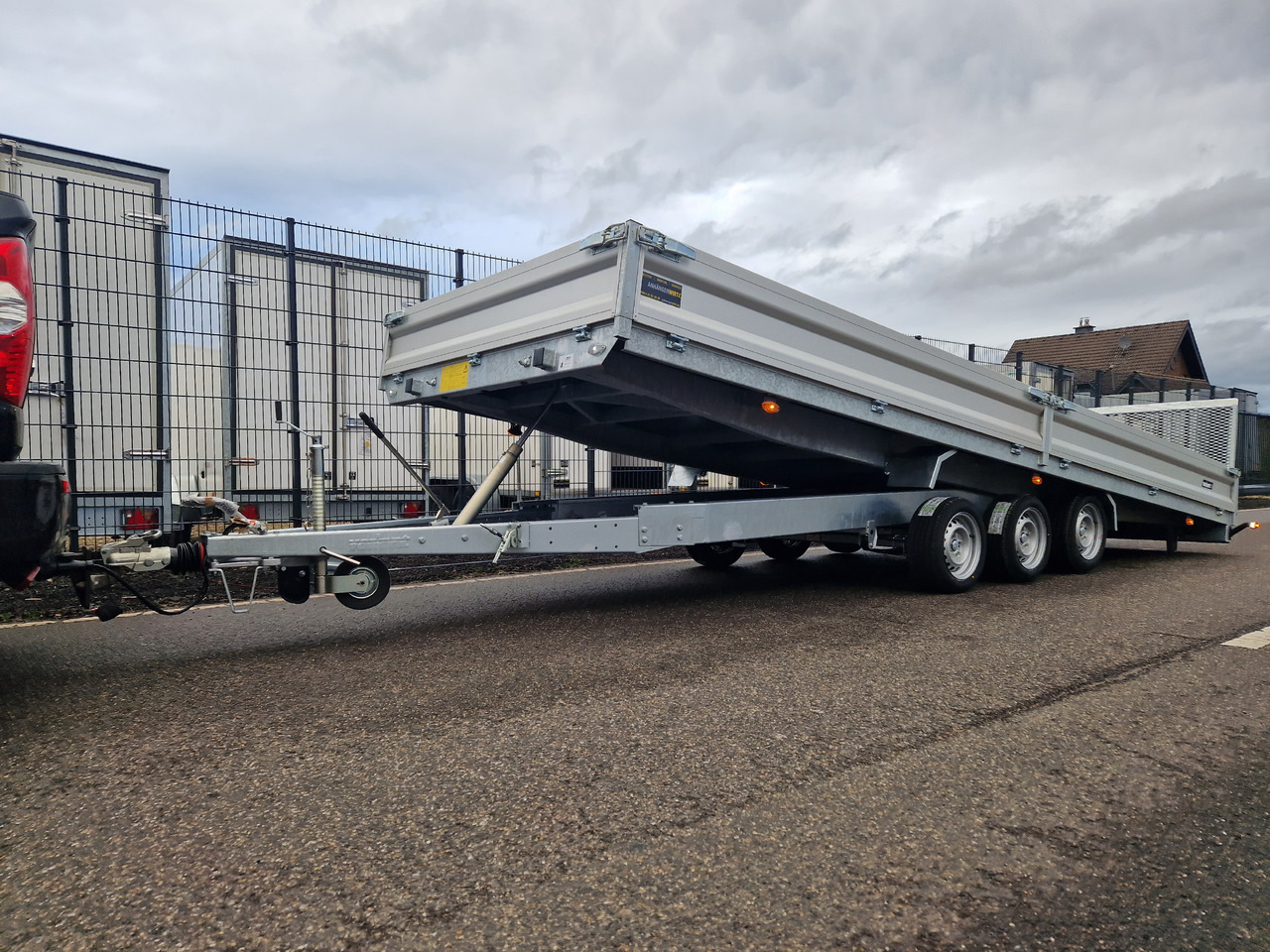 Variant Maschinentransporter 3563 UX Maxi Load 620x210x30cm LED Tridem Parabelfeder 3500kg Modell 24 - קרון נגרר לצמחים: תמונה 1 Variant Maschinentransporter 3563 UX Maxi Load 620x210x30cm LED Tridem Parabelfeder 3500kg Modell 24 - קרון נגרר לצמחים: תמונה 1