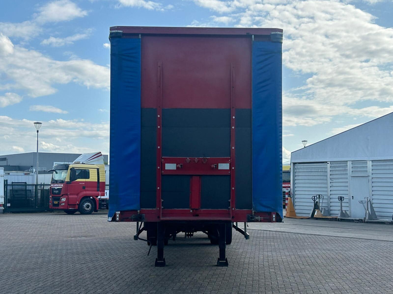Burg Forklift Connector Lift-axle Steering axle BPW - סמיטריילר עם וילונות צד: תמונה 4 Burg Forklift Connector Lift-axle Steering axle BPW - סמיטריילר עם וילונות צד: תמונה 4